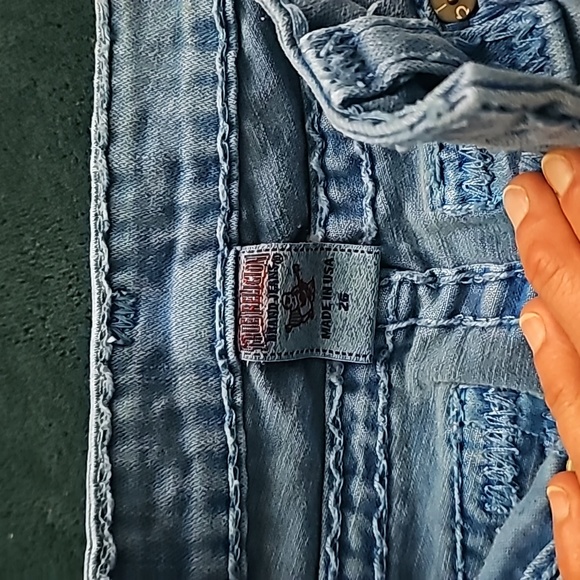 True religion capris - Picture 3 of 5